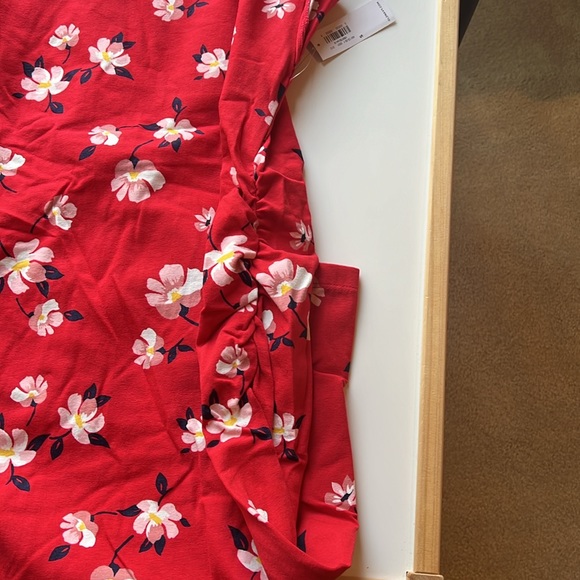 Old Navy Floral Print Maternity Dress - Picture 6 of 8
